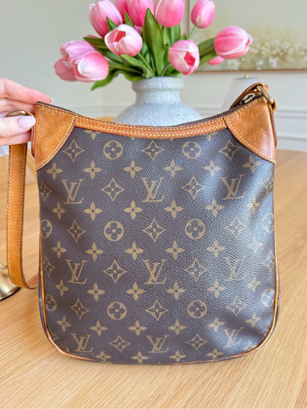 ✅AUTHENTIC✅LOUIS VUITTON ODEON MM BAG - Picture 2 of 11